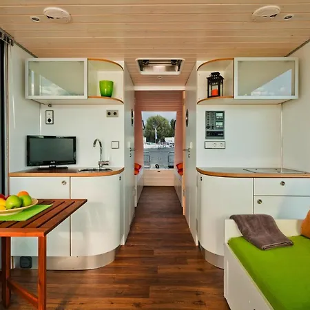 Ботель Houseboat Auf Dem Roblinsee - Dbs01100b-n Фюрстенберг