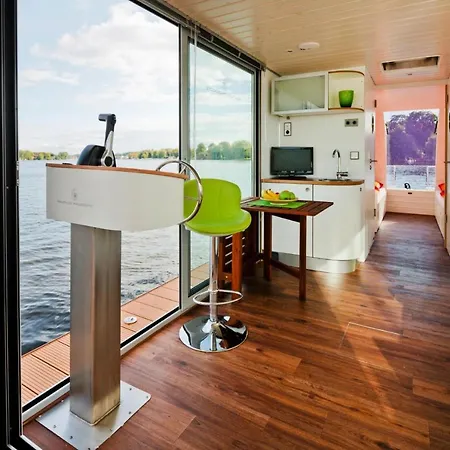 Houseboat Auf Dem Roblinsee - Dbs01100b-n *